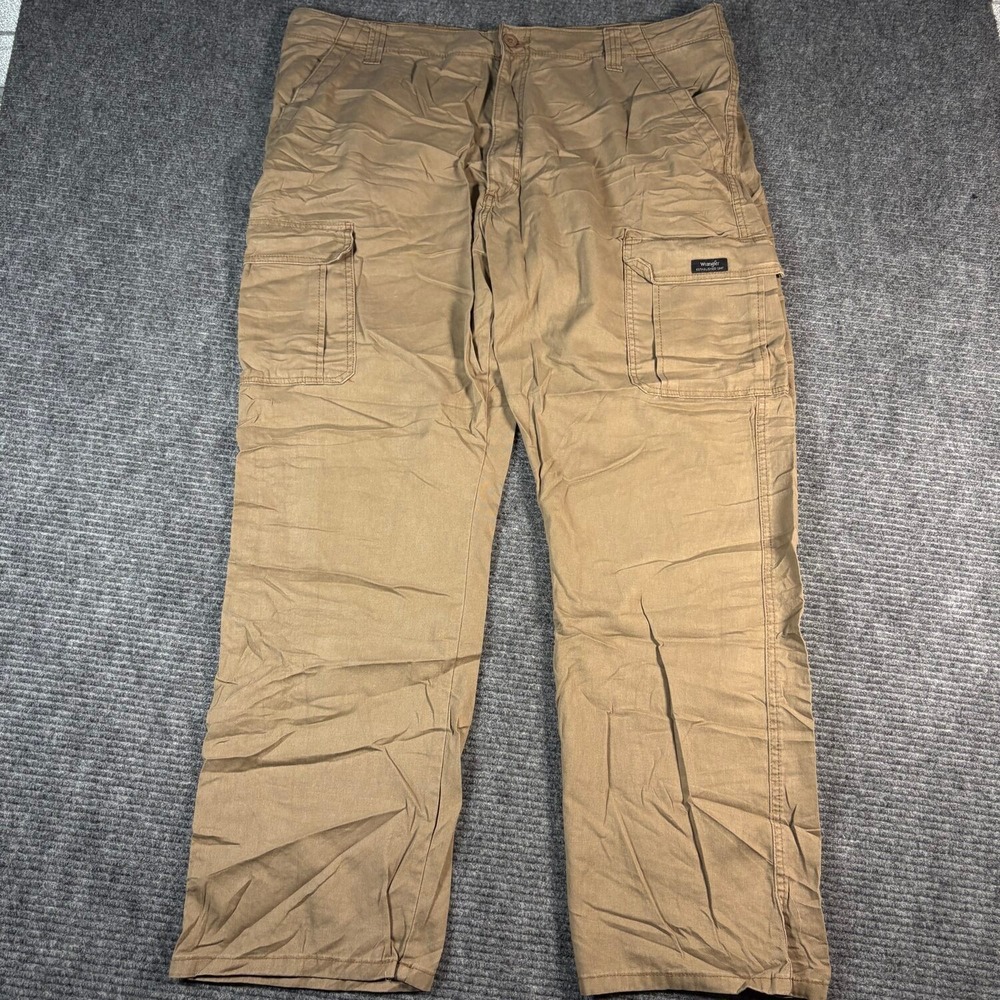 Wrangler Cargo Pants Mens 40x32 Tan Excellent Stretch Authentics Workwear